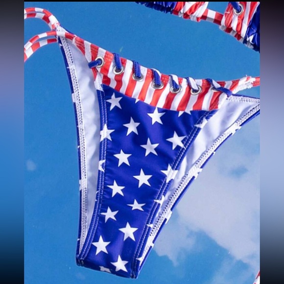 🇺🇸 American Flag Red Stripes & Stars String Bikini Set - Picture 7 of 10